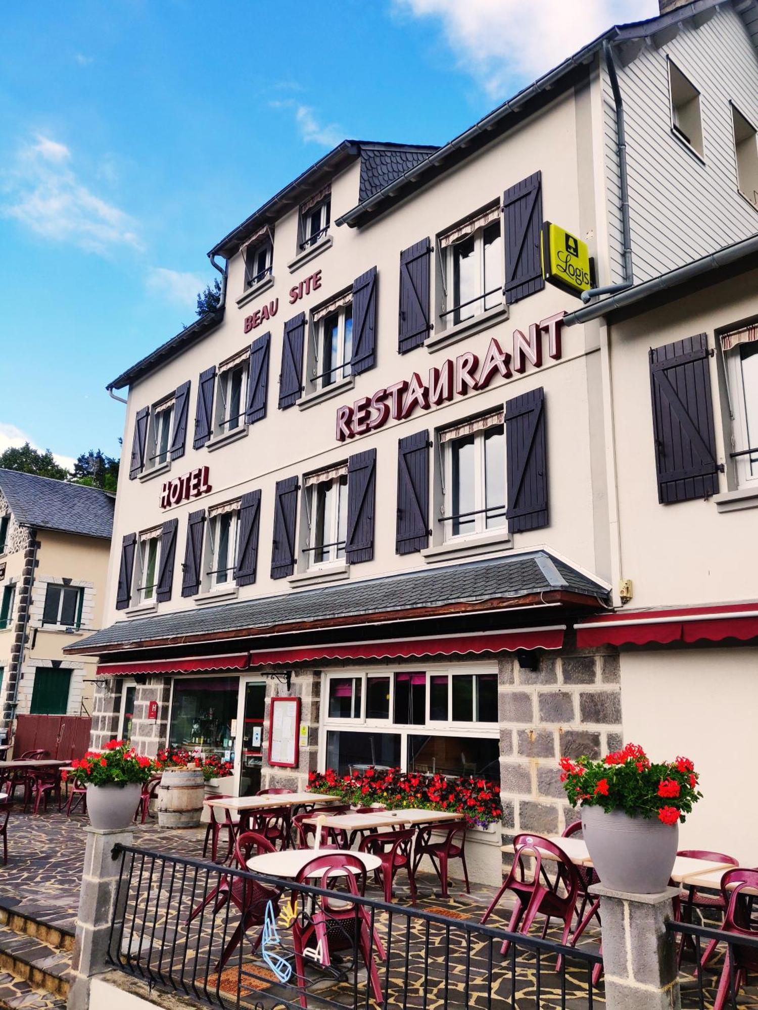 Logis Hotel Le Beau Site Шамбон-сюр-Лак Экстерьер фото