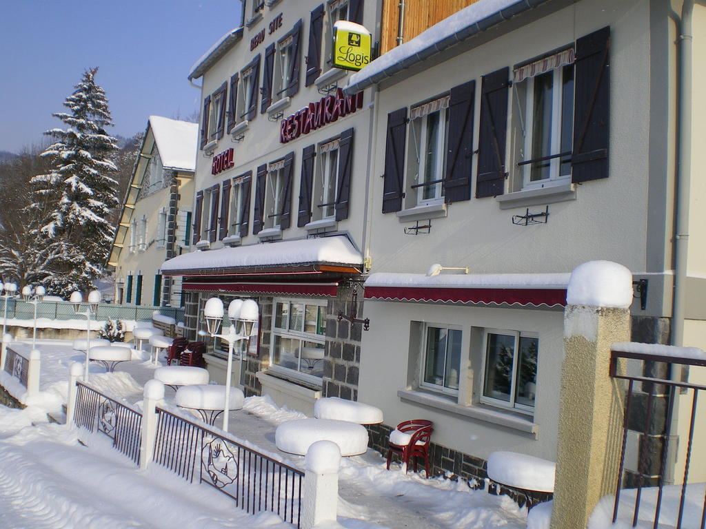 Logis Hotel Le Beau Site Шамбон-сюр-Лак Экстерьер фото